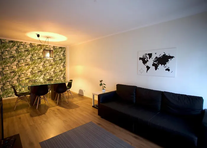 شقة 2bedroom Flat - Families, Remote Work, Downtown - Private Garage بورتو