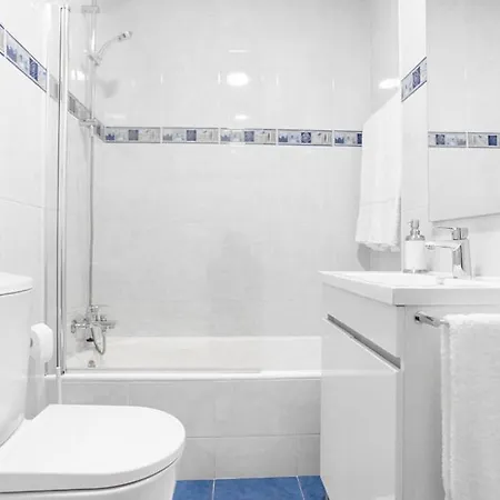 2bedroom Flat - Families, Remote Work, Downtown - Private Garage