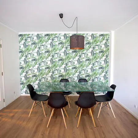 2bedroom Flat - Families, Remote Work, Downtown - Private Garage Lejlighed