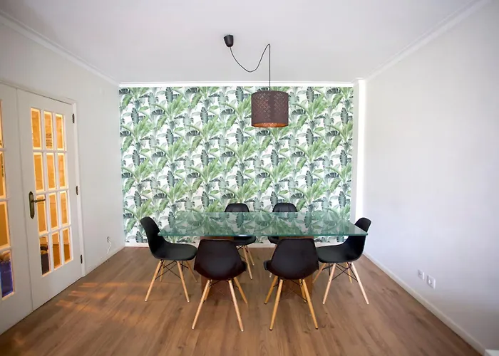 2bedroom Flat - Families, Remote Work, Downtown - Private Garage Lejlighed