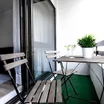 Apartman 2bedroom Flat - Families, Remote Work, Downtown - Private Garage *